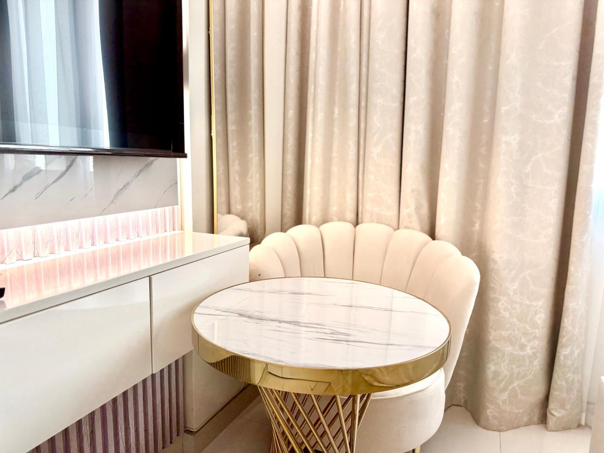 Al Manara Premium Deluxe Apartment